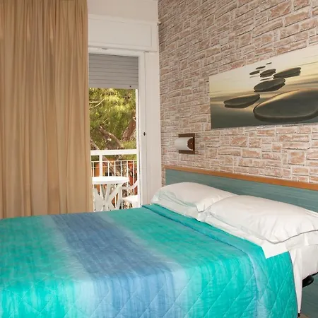 Regina Urban Hotel 3*