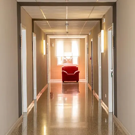 Regina Urban Hotel 3*