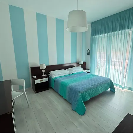Regina 3*