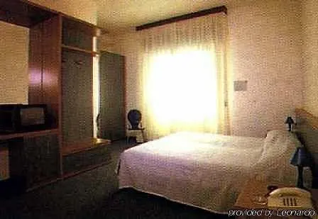 Regina Urban Hotel 3*